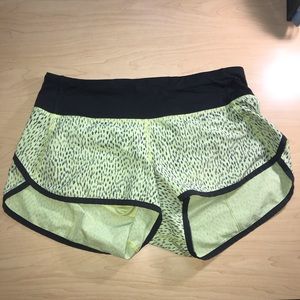 Lululemon Speed up short 2.5”